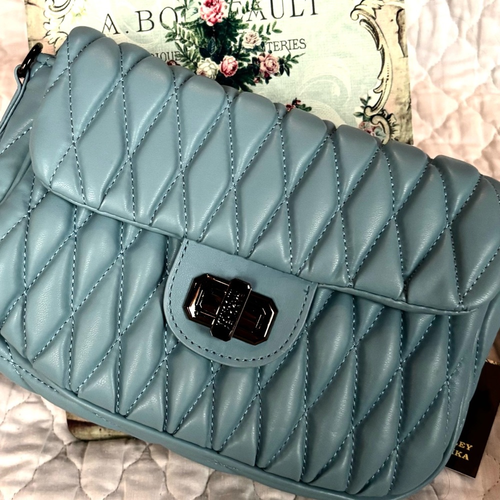 NWT Badgley Mischka Mini Quilted Messenger Bag